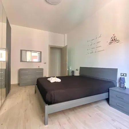 Titti's House - Parcheggio Custodito In Garage Gratis Апартаменты Генуя