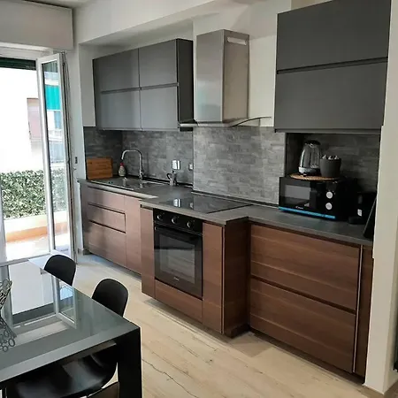 Titti's House - Parcheggio Custodito In Garage Gratis